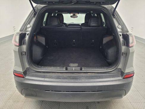 Used 2021 Jeep Cherokee Latitude Plus FWD image 29