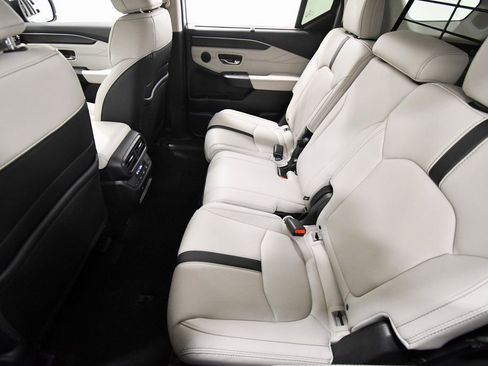 New 2026 Honda Pilot Touring image 15