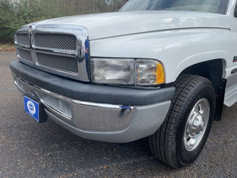 Used 2000 Dodge Ram 2500 Truck SLT image 9