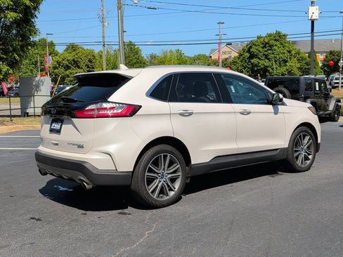 Used 2019 Ford Edge Titanium FWD image 5