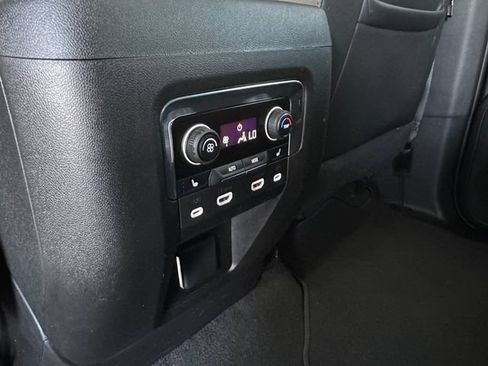 Used 2023 Chevrolet Suburban Premier AWD/4WD image 30