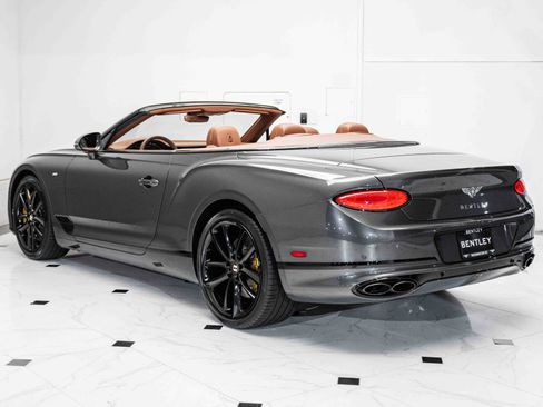 Used 2020 Bentley Continental GT image 3