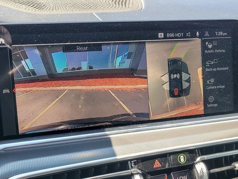 Used 2023 BMW X6 xDrive40i w/ M Sport Package image 14