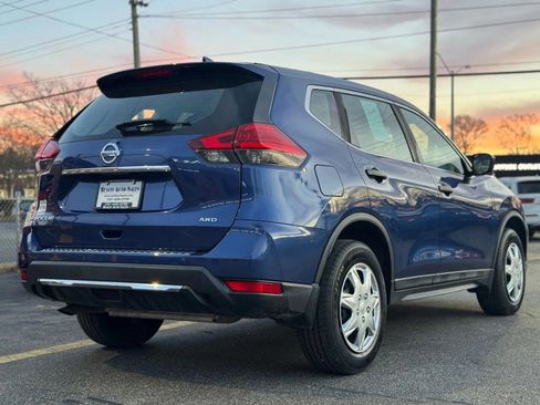 Used 2017 Nissan Rogue S image 5