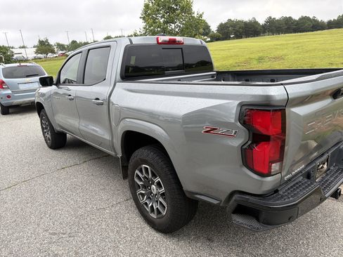 Certified 2024 Chevrolet Colorado Z71 w/ Z71 Convenience Package 2 AWD/4WD image 8