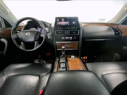 Used 2022 Nissan Armada SL w/ Captain's Chairs Package image 8