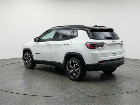 Used 2025 Jeep Compass Limited AWD/4WD image 6