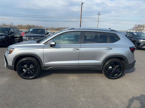 New 2025 Volkswagen Taos SEL image 2