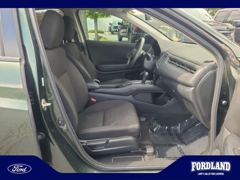 Used 2017 Honda HR-V EX image 19