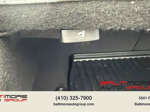 Used 2017 Acura TLX FWD image 40