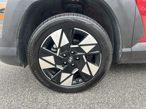 Certified 2025 Hyundai Kona SEL AWD/4WD image 12