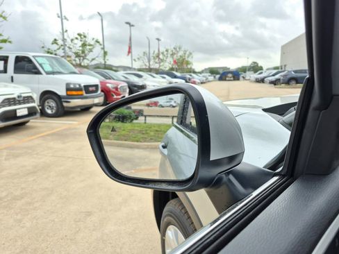 New 2026 Mitsubishi Outlander ES image 12