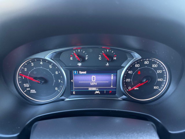 Used 2023 GMC Terrain SLE w/ Driver Convenience Package FWD image 17
