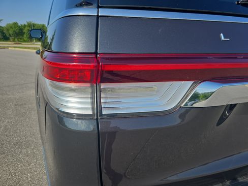 Used 2023 Lincoln Navigator L Reserve AWD/4WD image 35