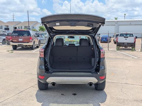 Used 2018 Ford Escape Titanium image 6