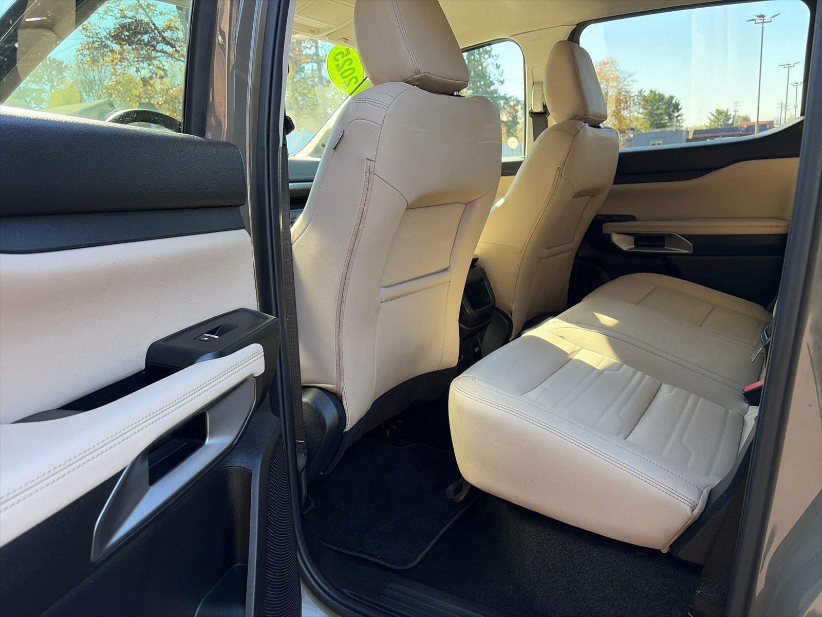 Used 2025 Ford Ranger Lariat w/ Advanced Towing Package AWD/4WD image 10