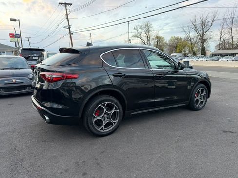 Used 2018 Alfa Romeo Stelvio Ti AWD/4WD image 8