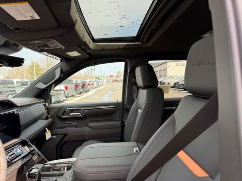 New 2026 GMC Sierra 1500 AT4 w/ Technology Package image 19