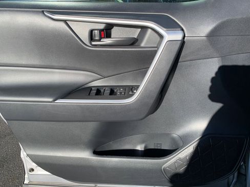 Used 2025 Toyota RAV4 LE image 20