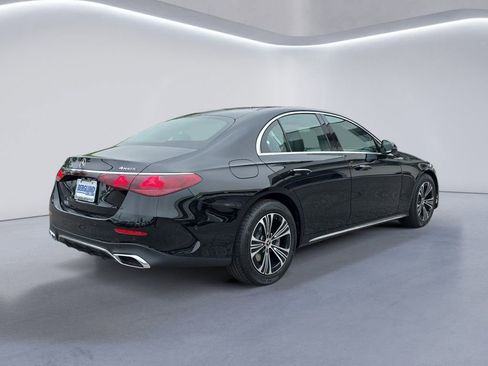 New 2026 Mercedes-Benz E 350 4MATIC Sedan image 4