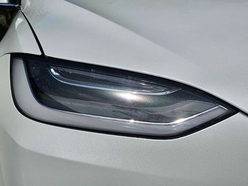 Used 2020 Tesla Model X Long Range AWD/4WD image 23