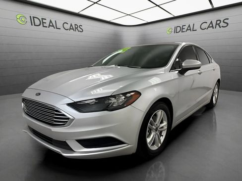 Used 2018 Ford Fusion SE w/ Fusion SE Technology Package FWD image 1