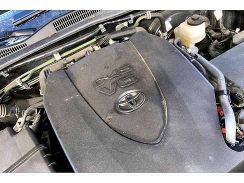 Used 2022 Toyota Tacoma SR image 34