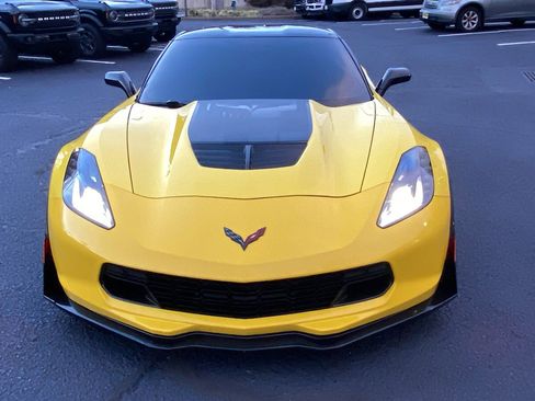 Used 2017 Chevrolet Corvette Z06 w/ Z07 Performance Package image 2