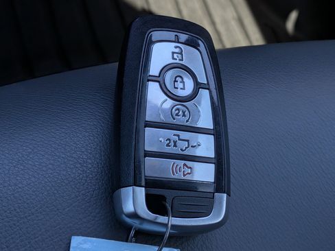 Used 2022 Ford F150 XLT w/ Equipment Group 302A High image 33