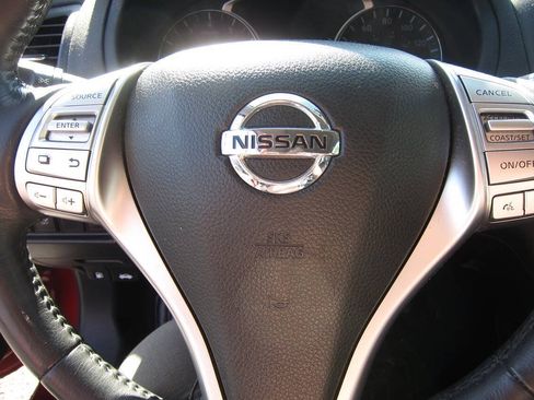 Used 2018 Nissan Altima 2.5 SV w/ 2.5 SV Technology Package FWD image 10