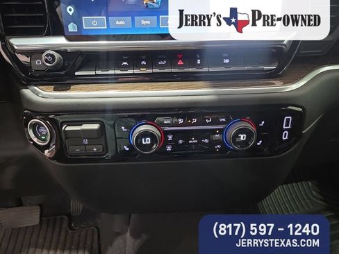 Used 2025 Chevrolet Silverado 1500 LT RWD image 10