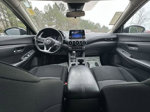 Used 2022 Nissan Sentra SV image 24