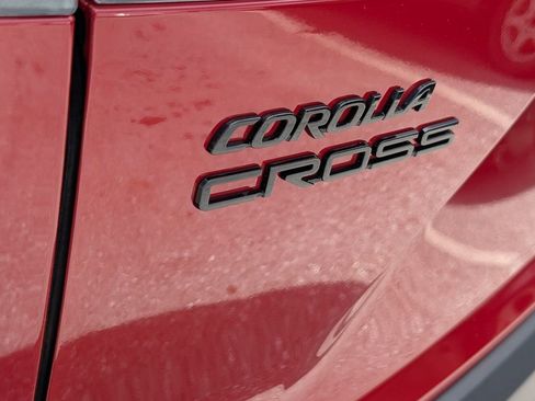 Used 2023 Toyota Corolla Cross AWD Hybrid w/ Convenience Package image 15