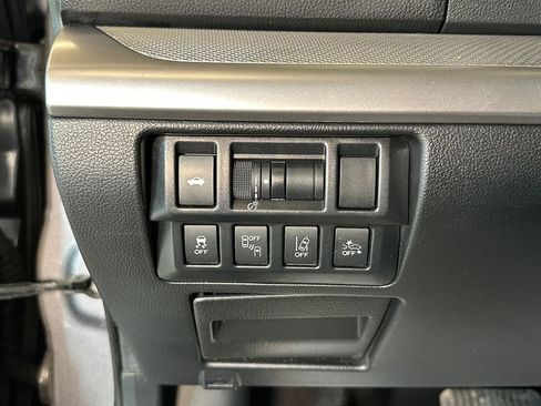 Used 2019 Subaru Legacy 2.5i Premium AWD/4WD image 18