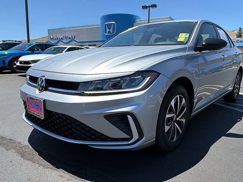 Used 2025 Volkswagen Jetta S FWD image 7