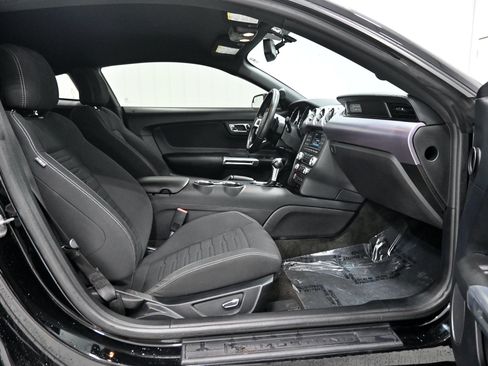Used 2017 Ford Mustang GT RWD image 23