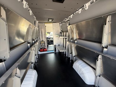 Used 2024 RAM ProMaster 3500 w/ Delivery Van Package image 17