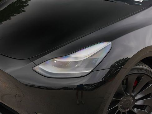 Used 2023 Tesla Model Y Performance AWD/4WD image 3