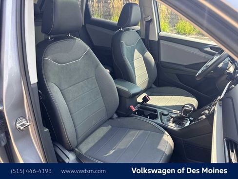 Certified 2024 Volkswagen Taos SE image 14