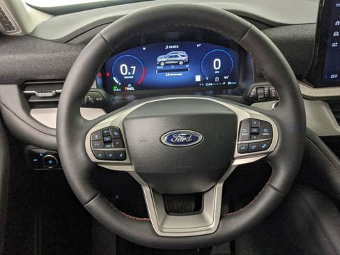 New 2025 Ford Explorer Active w/ Active Comfort Package image 28