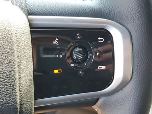 New 2025 Nissan Armada SL w/ Captain's Chari Seat Package AWD/4WD image 12