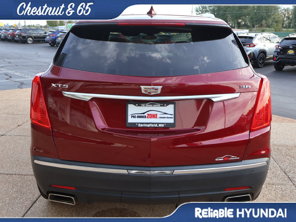 Used 2017 Cadillac XT5 Premium Luxury FWD image 5
