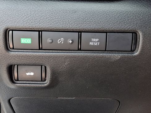 Used 2023 Nissan Sentra SV image 25