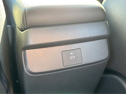 New 2026 Nissan Sentra SR w/ SR Premium Package FWD image 22