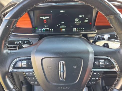 Used 2019 Lincoln Navigator Reserve AWD/4WD image 21