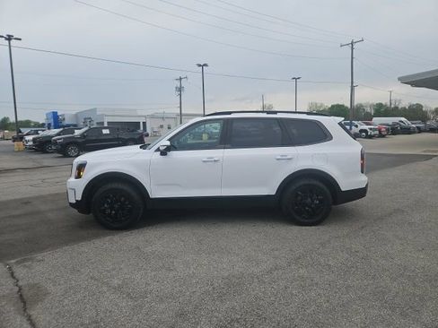 Used 2025 Kia Telluride AWD image 9