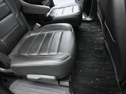 Used 2021 GMC Acadia Denali w/ Denali Technology Package AWD/4WD image 21
