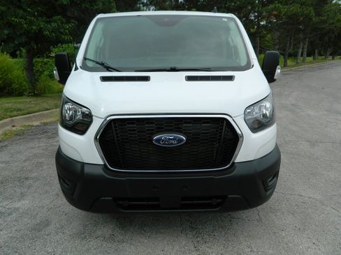 Used 2023 Ford Transit 250 Low Roof RWD image 2