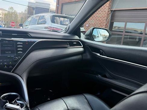 Used 2018 Toyota Camry XLE w/ Audio Package image 27