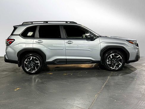 Used 2025 Subaru Forester Limited AWD/4WD image 2